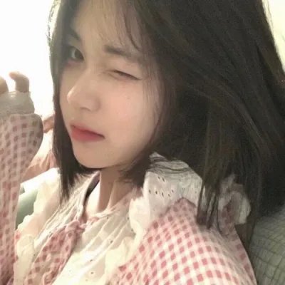 皮裘大衣女人